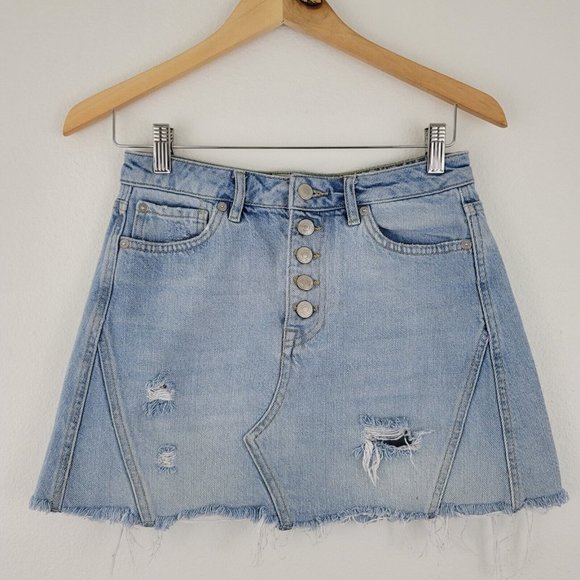 Free People We The Free Button Fly Denim Distressed Mini Skirt Si… - Picture 9 of 14